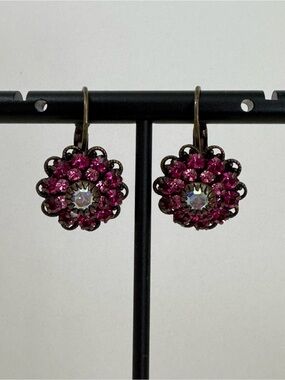 Liz Palacios Signed Fuchsia Swarovski Crystal Flower Leverback Earrings Brass
